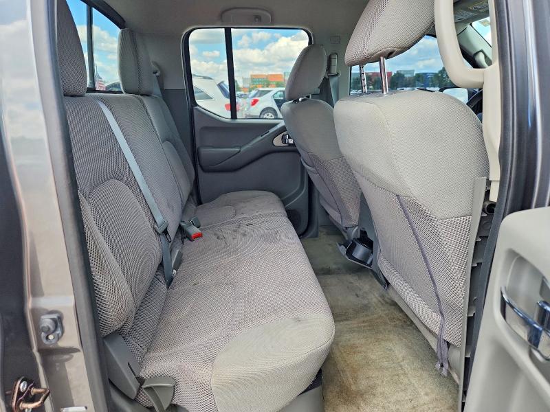 2016 Nissan Frontier SV