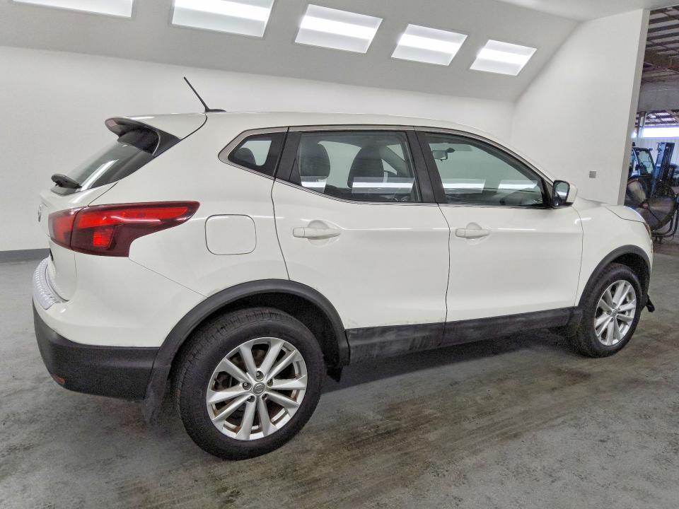 2017 Nissan Rogue Sport s