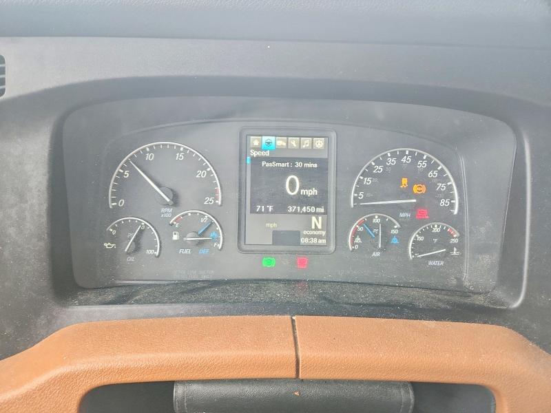 2023 Freightliner Cascadia 126 Semi Truck