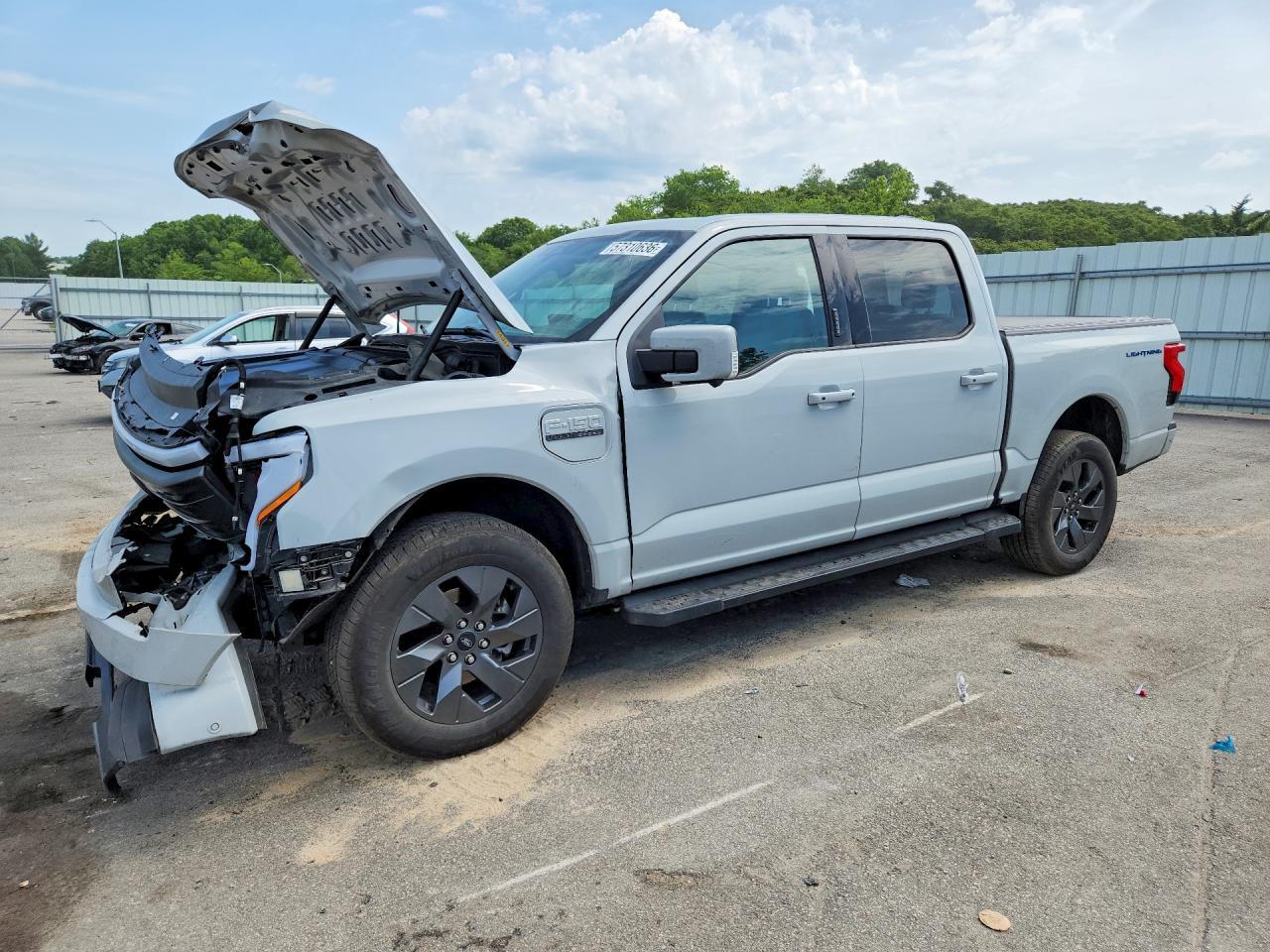 2023 Ford F150 Lightning PRO