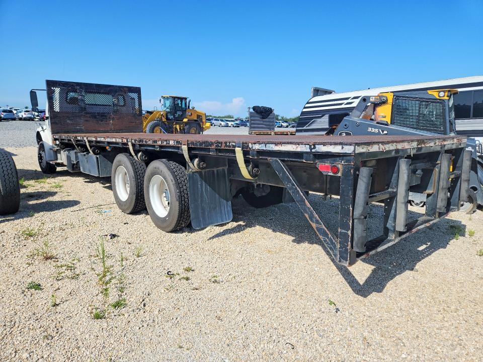 2017 Freightliner Business Class M2 Flatbed Truck