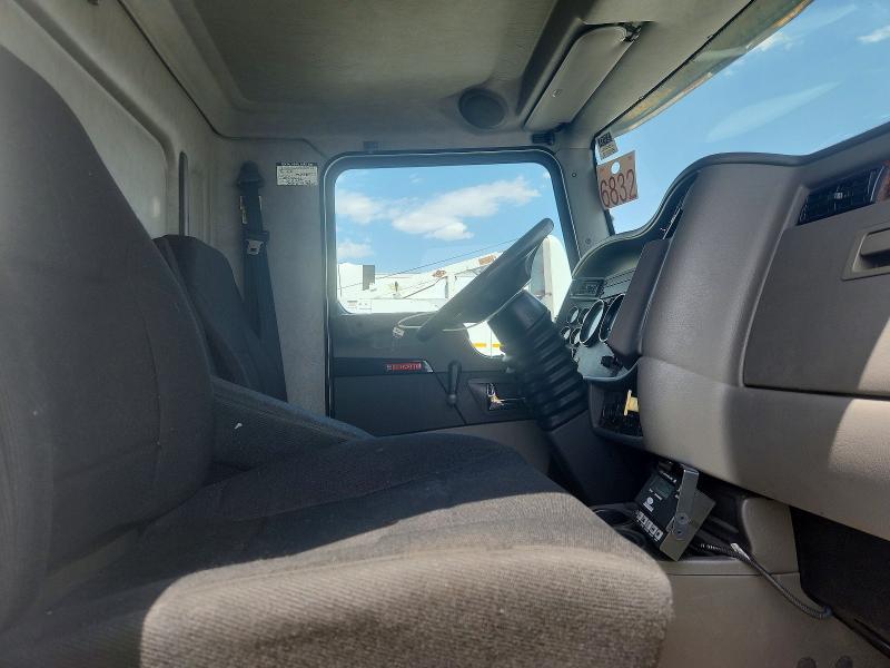 2009 Kenworth T300 Refrigerated BOX Truck