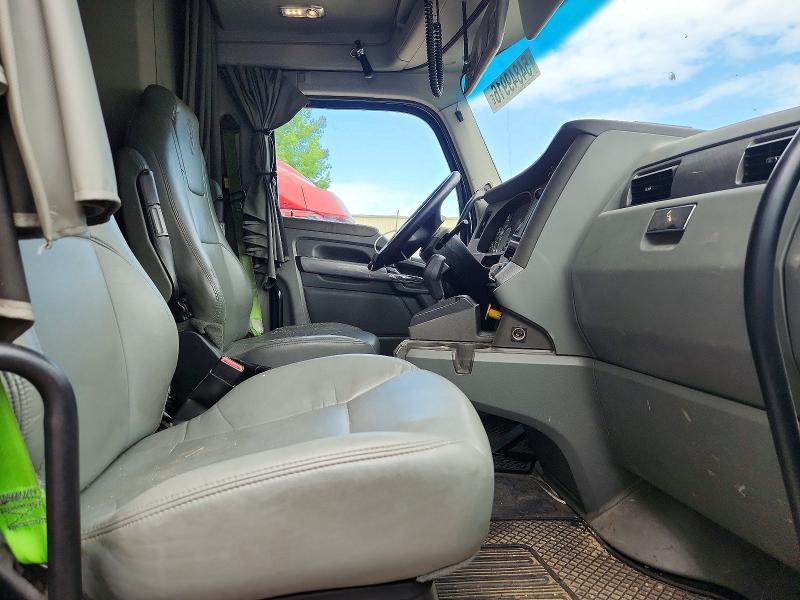2018 Kenworth T680 Semi Truck