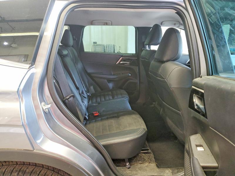 2023 Mitsubishi Outlander se