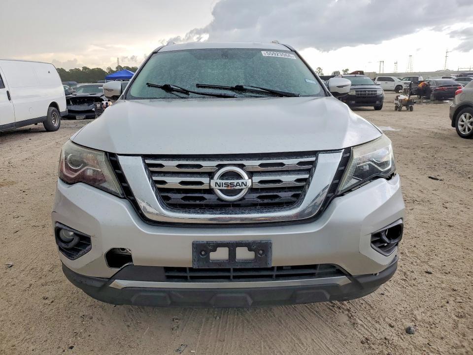 2018 Nissan Pathfinder sv