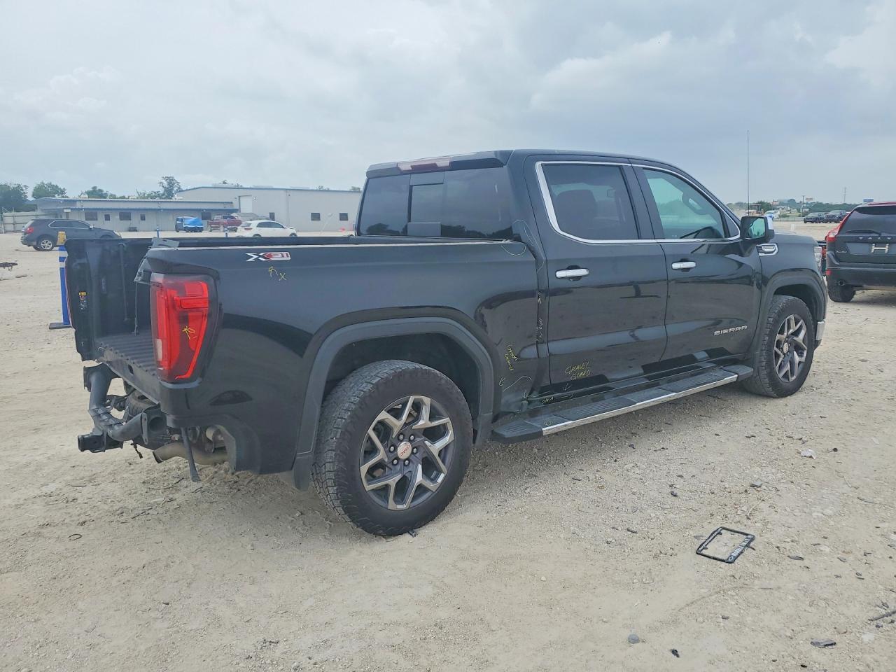2022 GMC Sierra K1500 SLT
