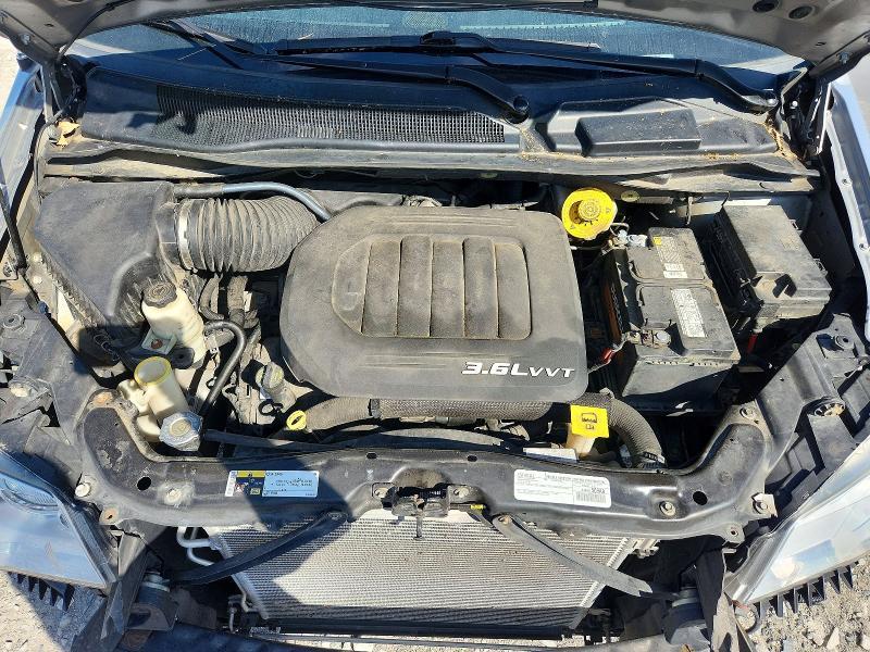 2016 Chrysler Town & Country Touring