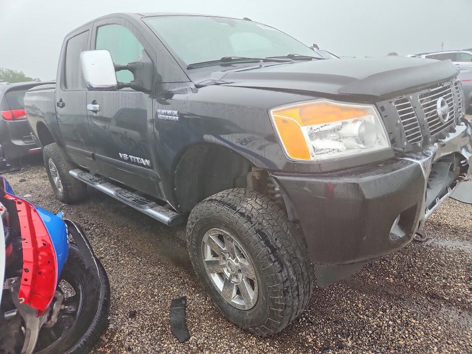 2014 Nissan Titan sv