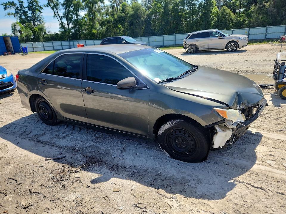 2013 Toyota Camry l