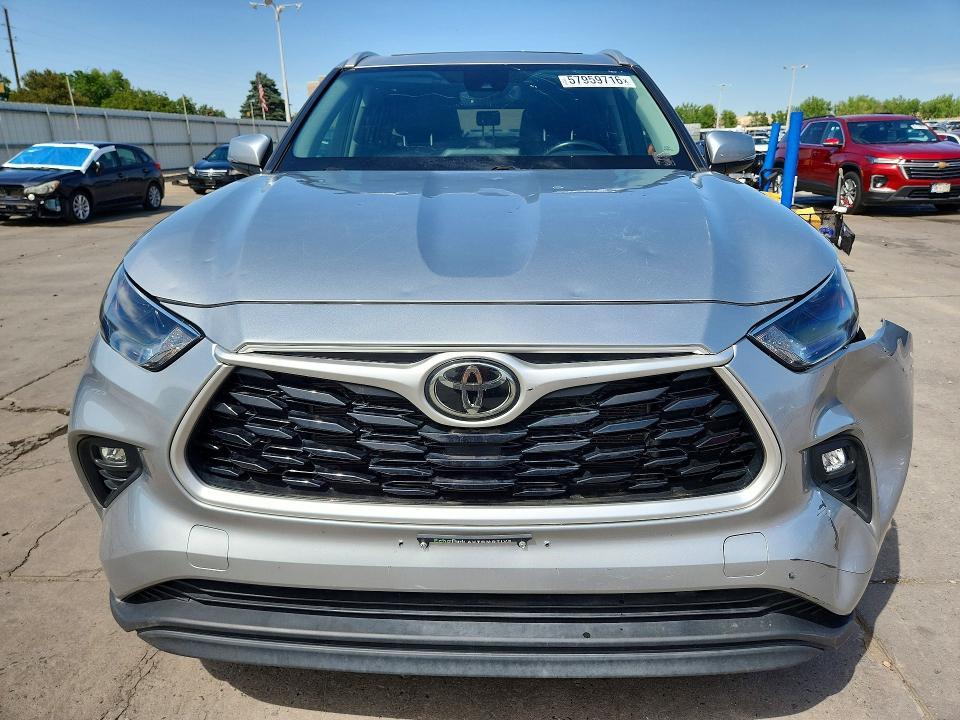 2022 Toyota Highlander xle