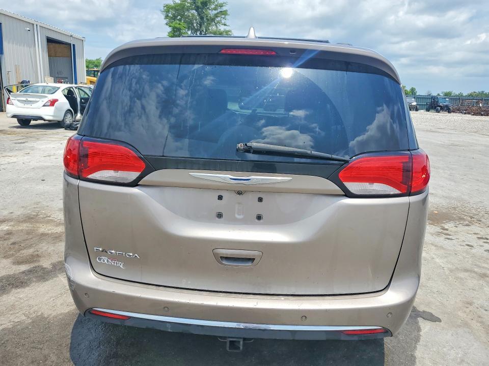 2017 Chrysler Pacifica Touring l