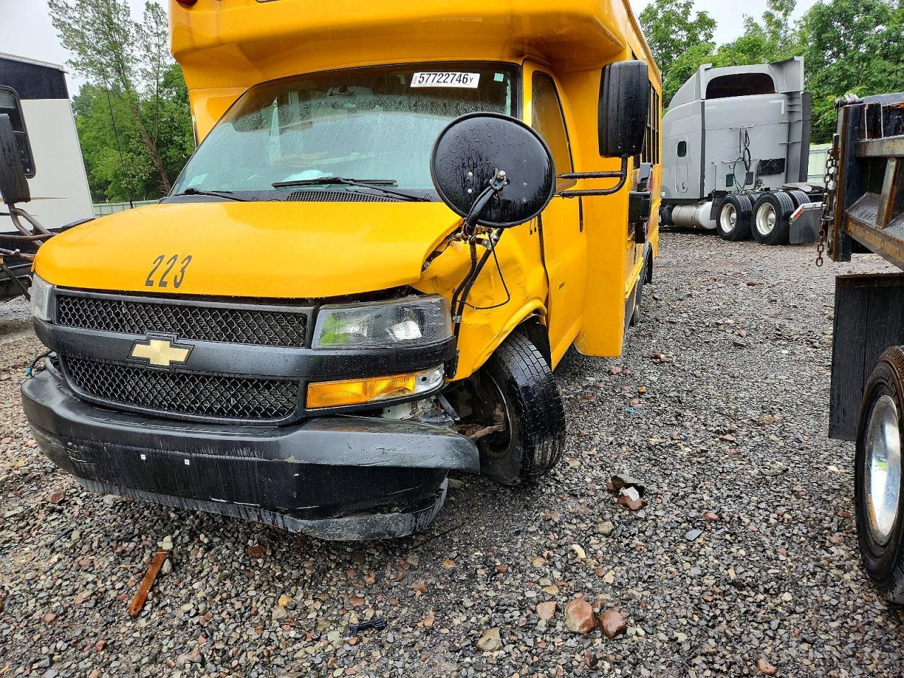 2021 Chev Express CA