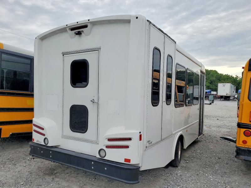 2025 Ford Econoline E450 Super Duty Cutaway Van