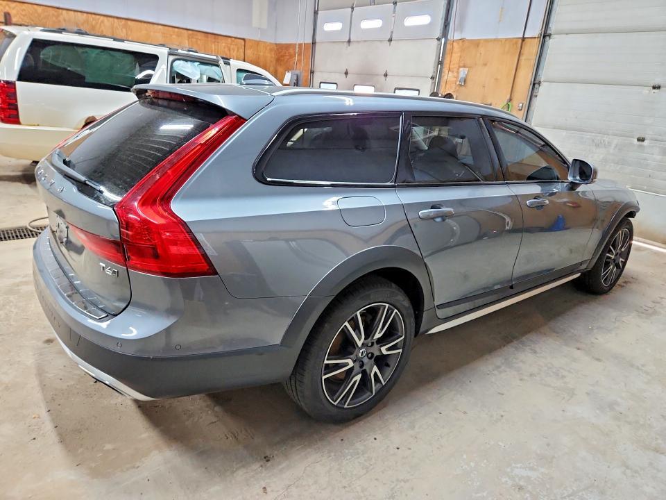 2017 Volvo V90 Cross Country T6 Inscription