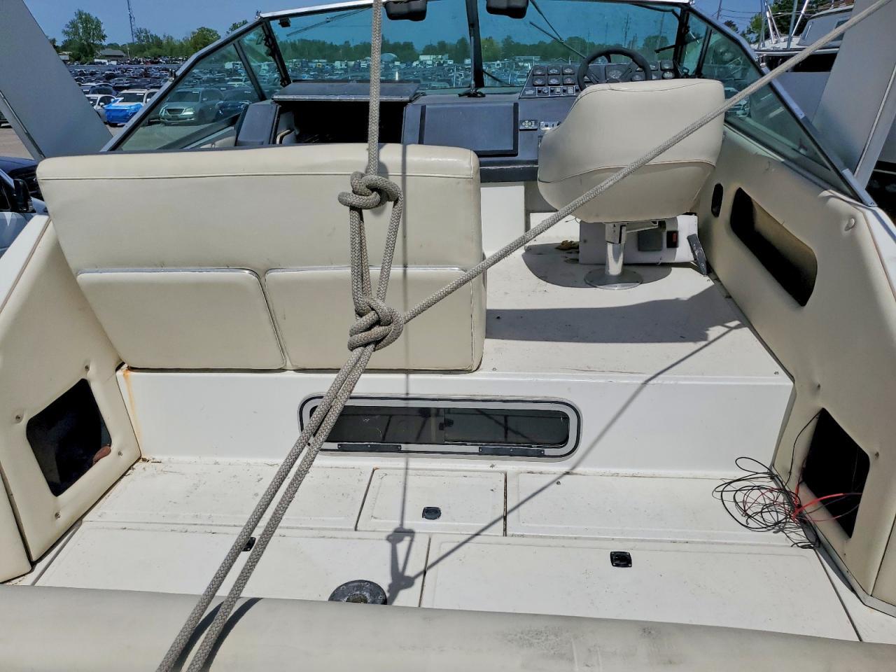 1989 Thundercraft Boat