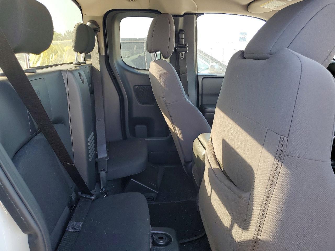 2023 Nissan Frontier S