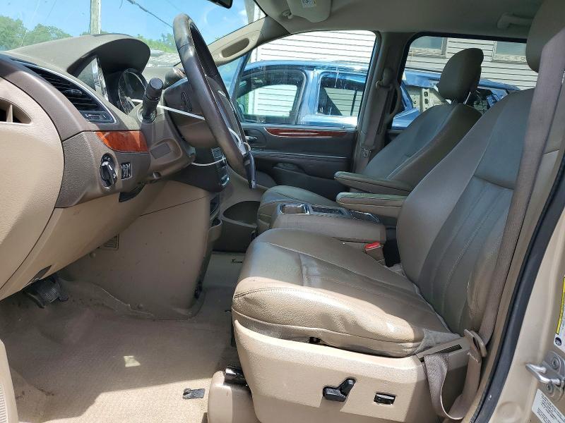 2013 Chrysler Town & Country Touring
