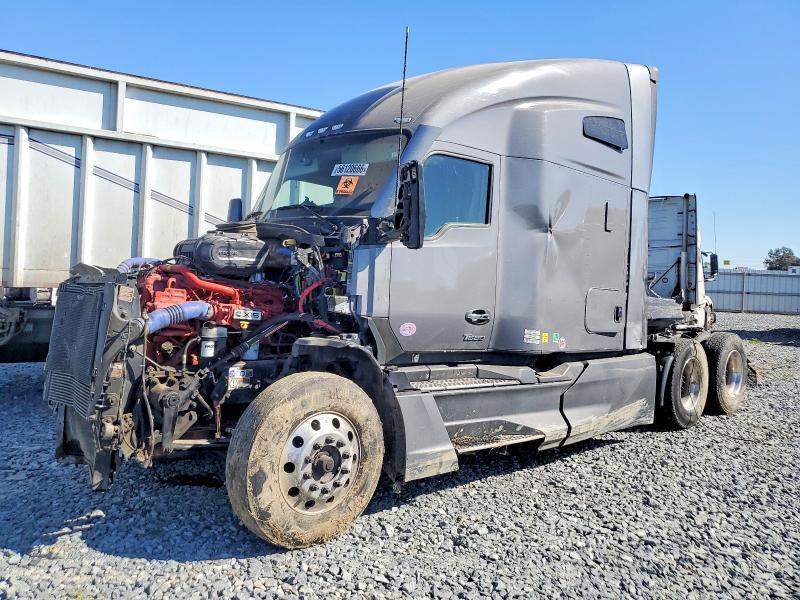 2023 Kenworth T680 Semi Truck