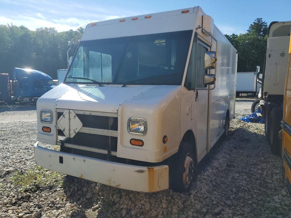 2006 Freightliner MT45 Delivery Truck