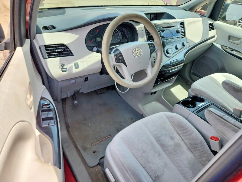 2012 Toyota Sienna le