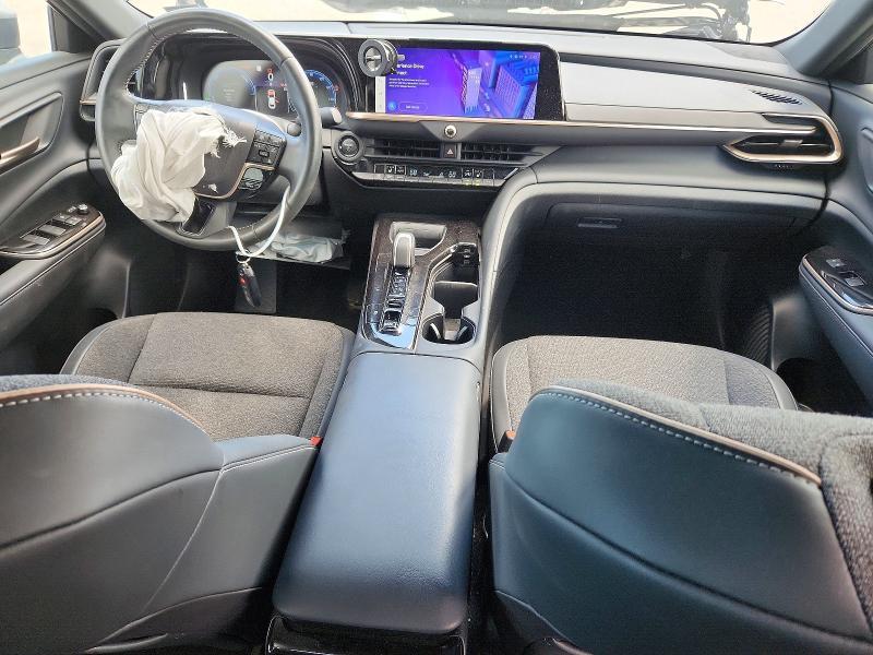 2024 Toyota Crown xle