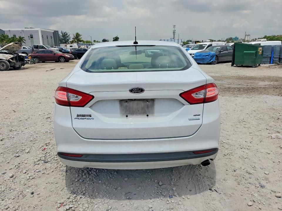 2016 Ford Fusion se