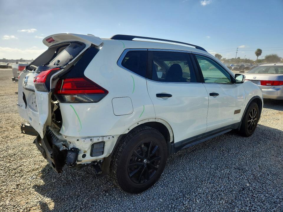 2017 Nissan Rogue sv