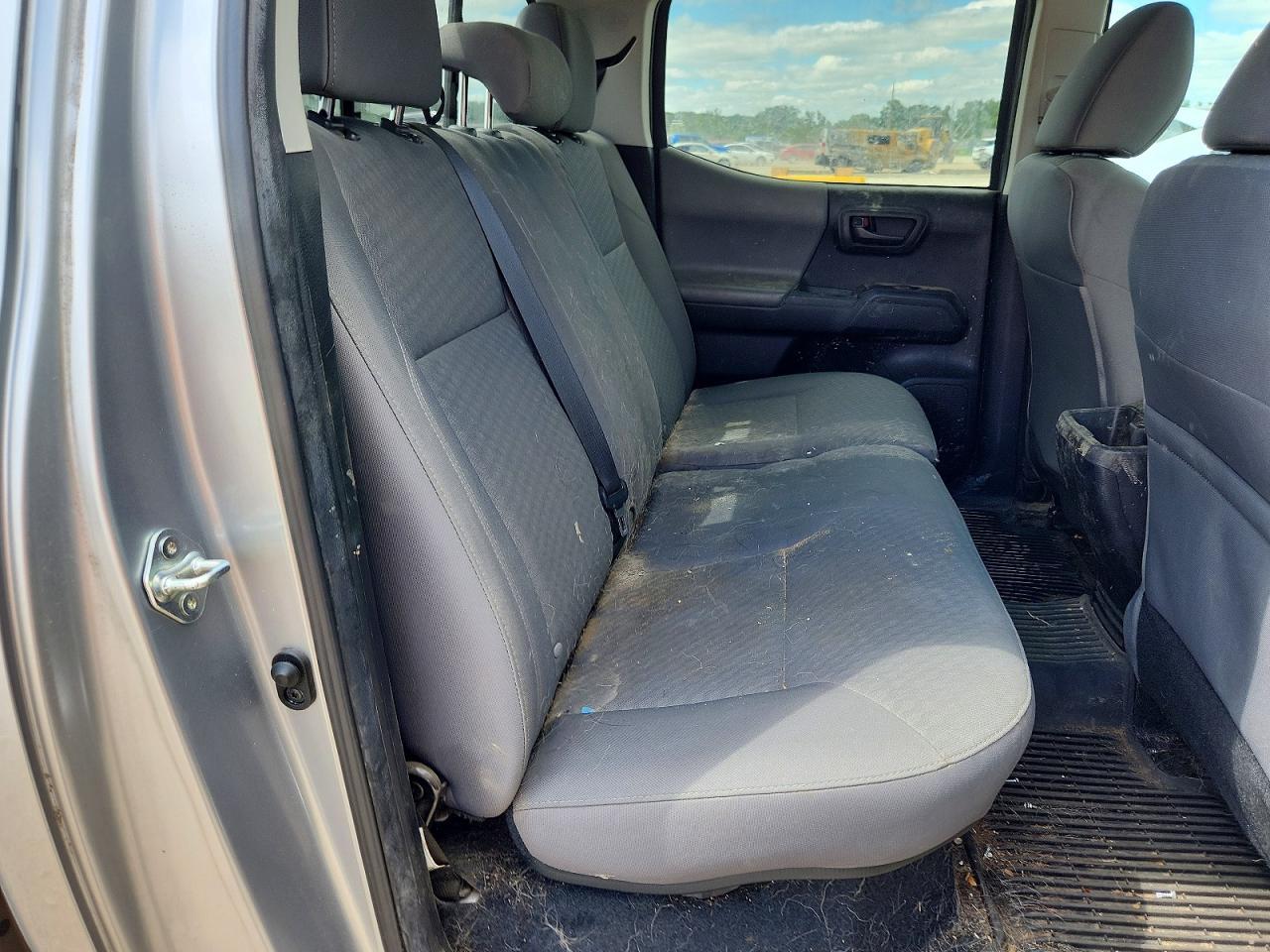 2022 Toyota Tacoma SR V6