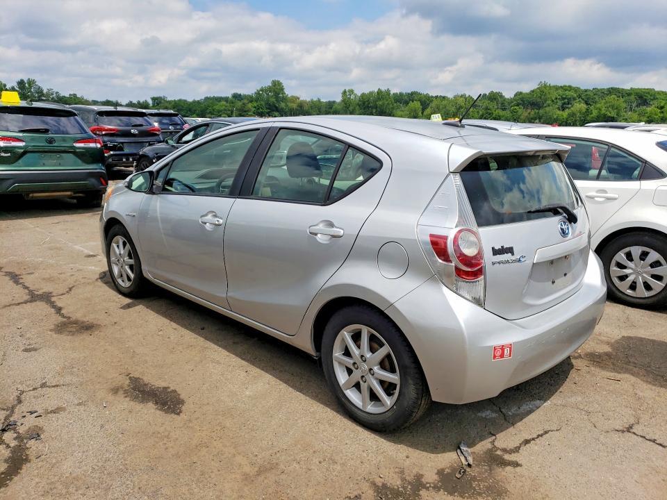 2014 Toyota Prius c Three