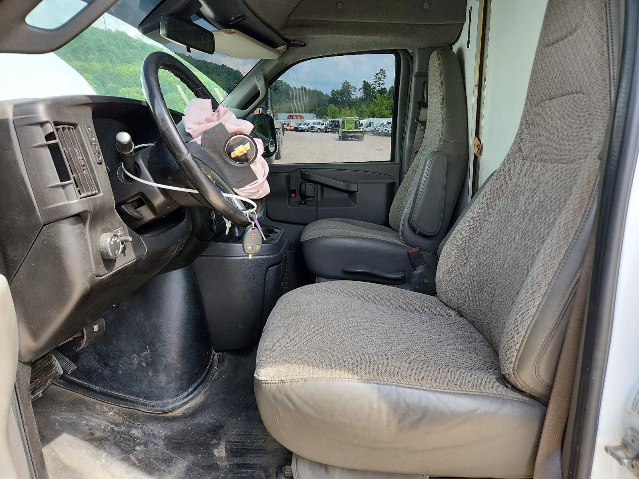 2019 Chevrolet Express Delivery Truck