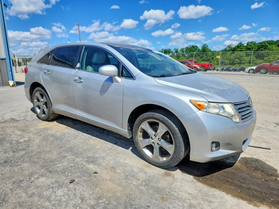 2010 Toyota Venza awd V6