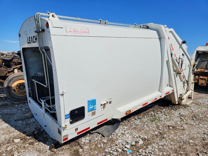 2006 International 4300 Refuse Truck
