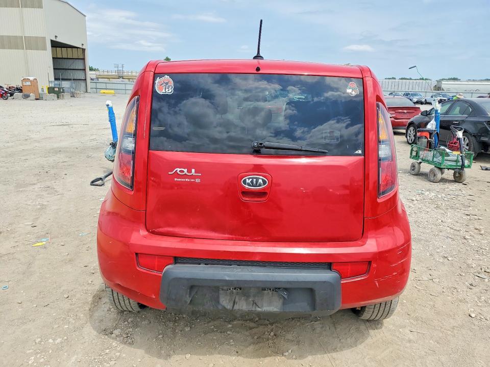 2011 KIA Soul +