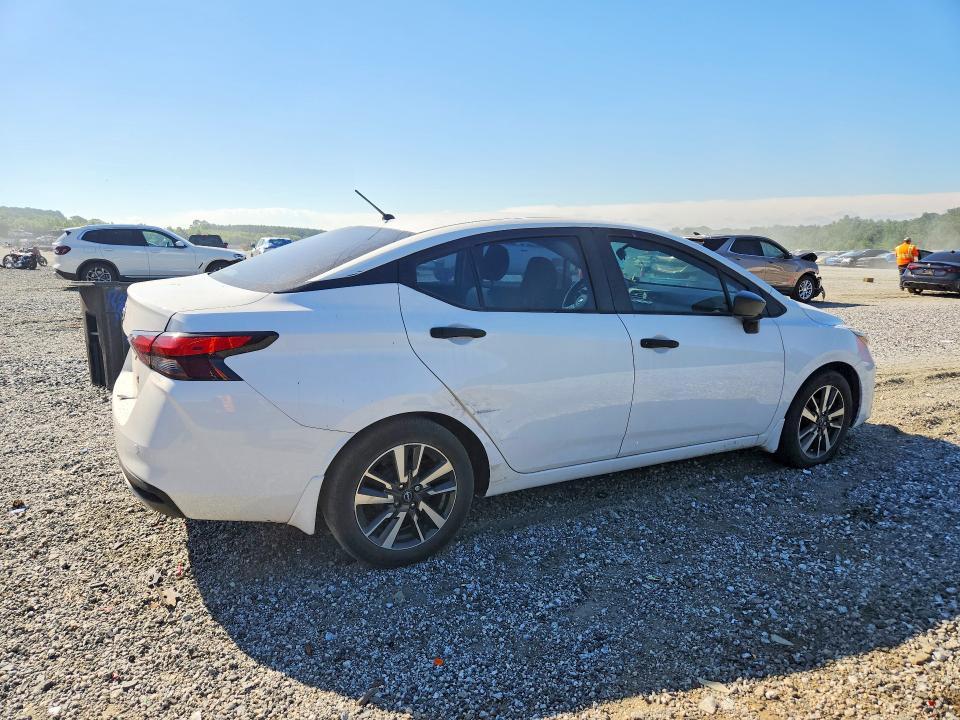 2024 Nissan Versa s