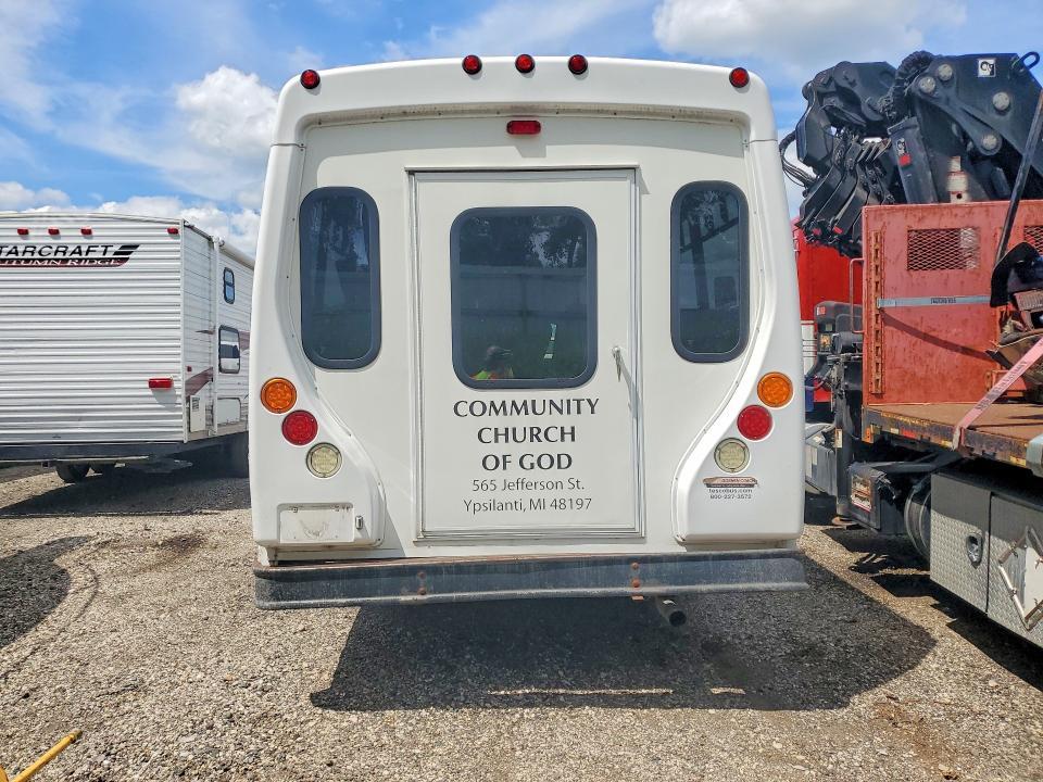 2015 Goshen 2015 Ford E450 Shuttle bus