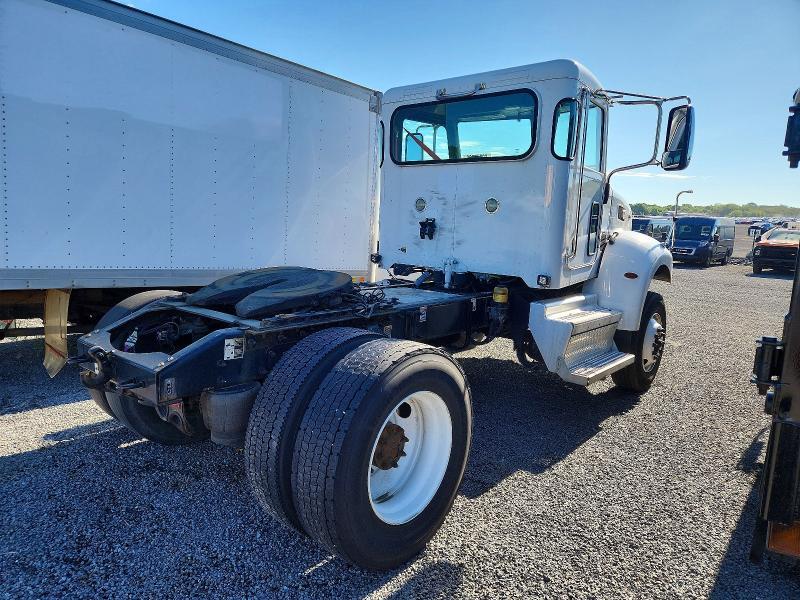 2020 Peterbilt 348 Semi Truck