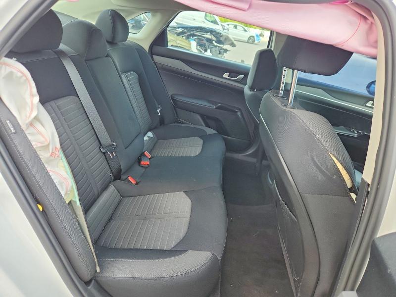 2026 KIA K5 lxs