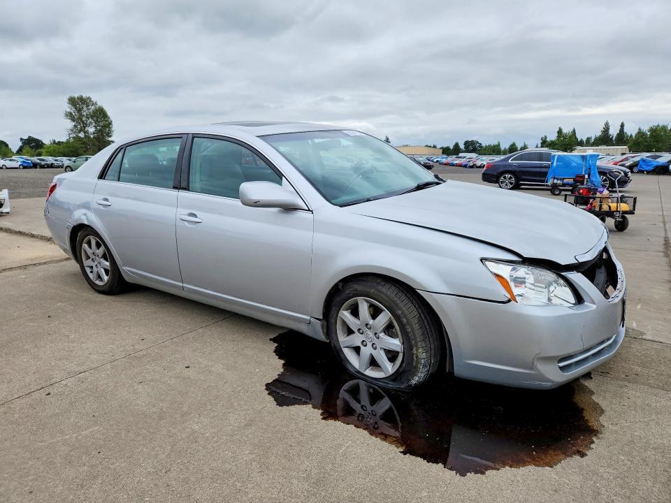 2005 Toyota Avalon xl