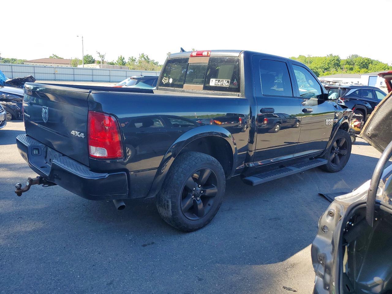 2015 Dodge RAM 1500 SLT
