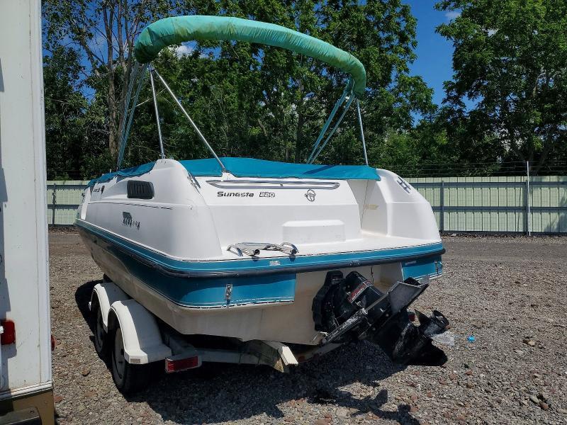 2000 Chaparral 22 FT
