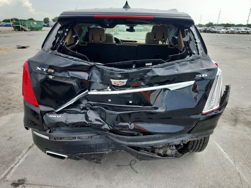 2018 Cadillac XT5 Platinum
