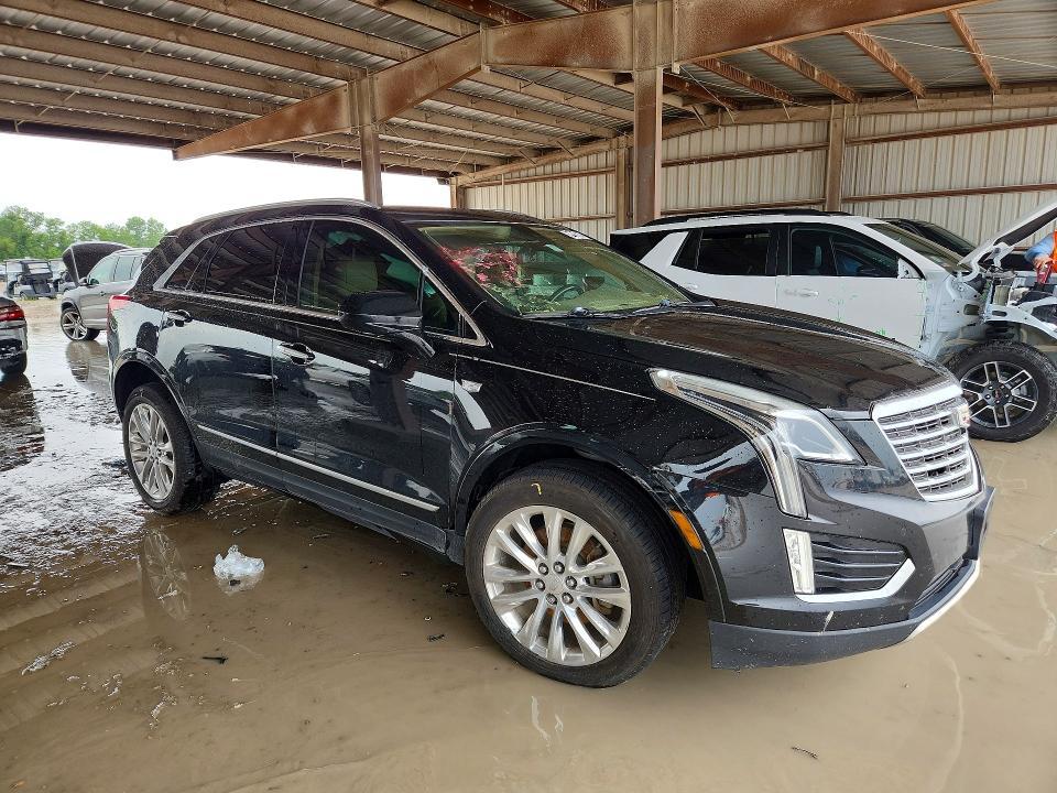 2017 Cadillac XT5 Platinum