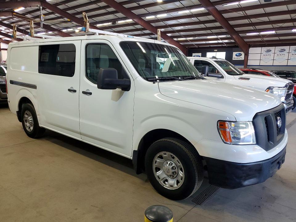 2015 Nissan NV 2500 HD SV
