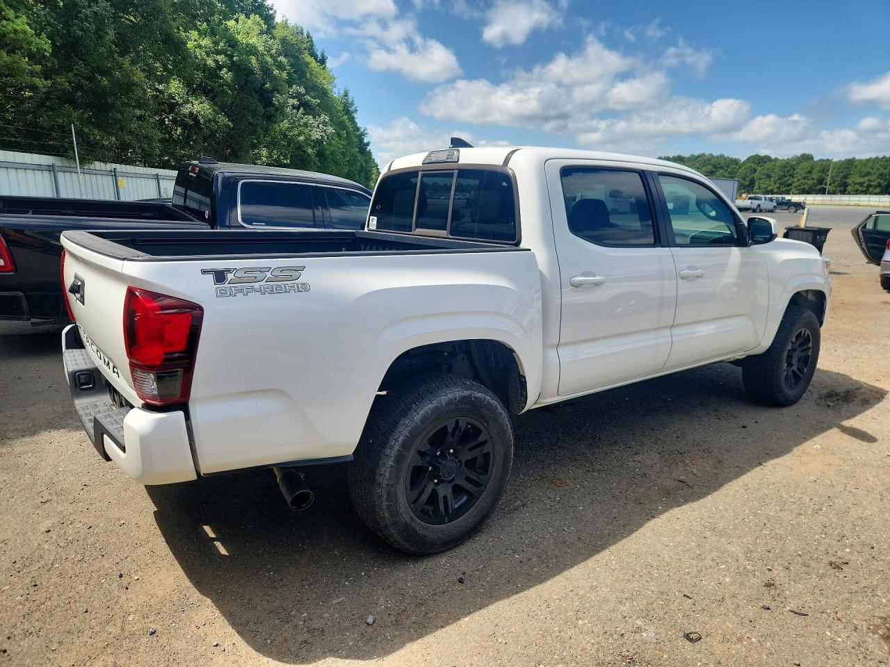 2019 Toyota Tacoma SR
