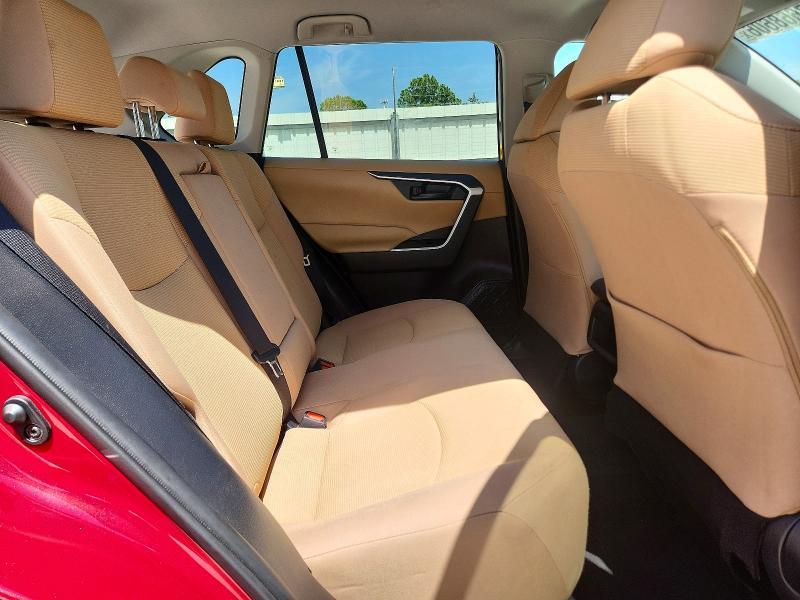 2021 Toyota Rav4 le