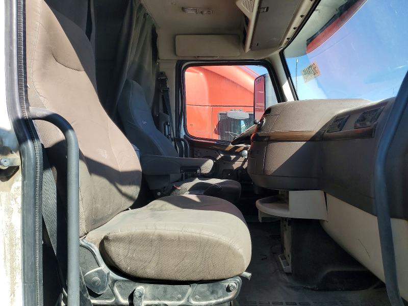 2017 Volvo VNL Semi Truck