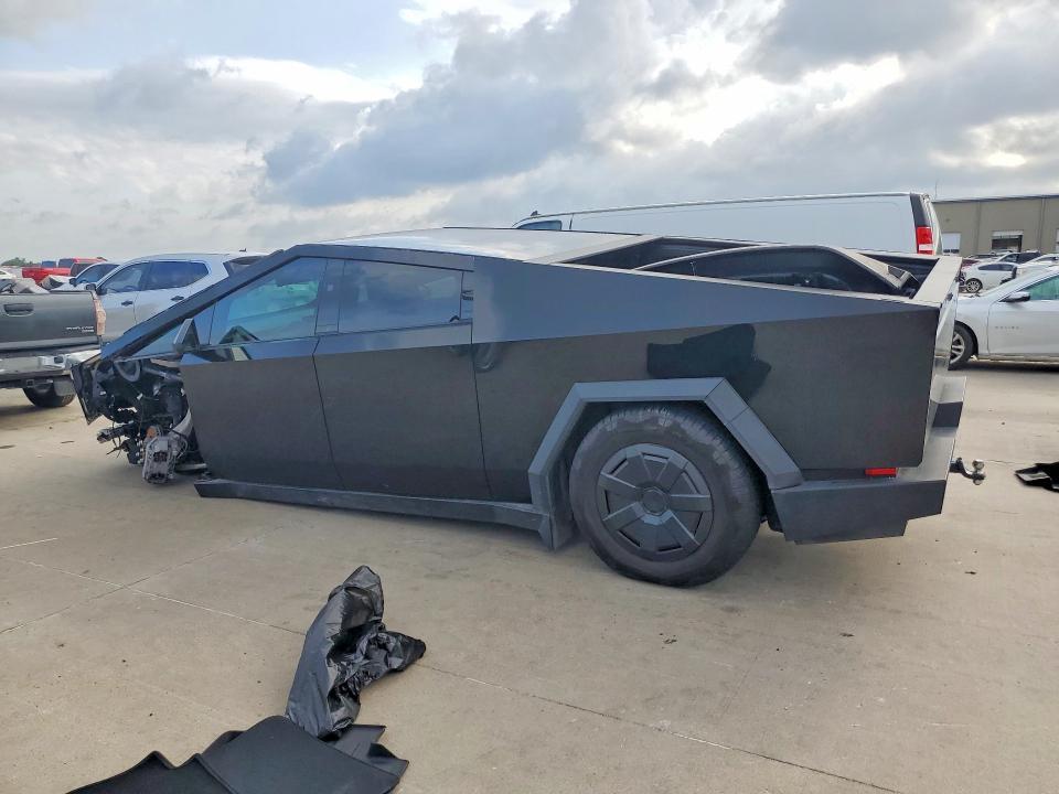 2024 Tesla Cybertruck