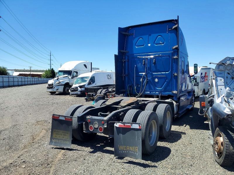 2019 Freightliner Cascadia 126