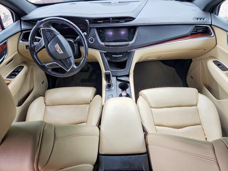 2017 Cadillac XT5 Premium Luxury