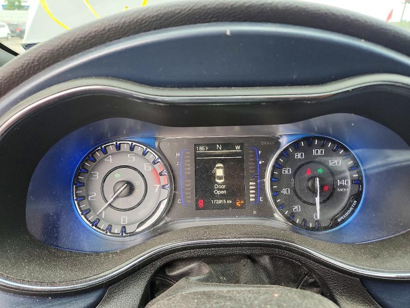 2015 Chrysler 200 s